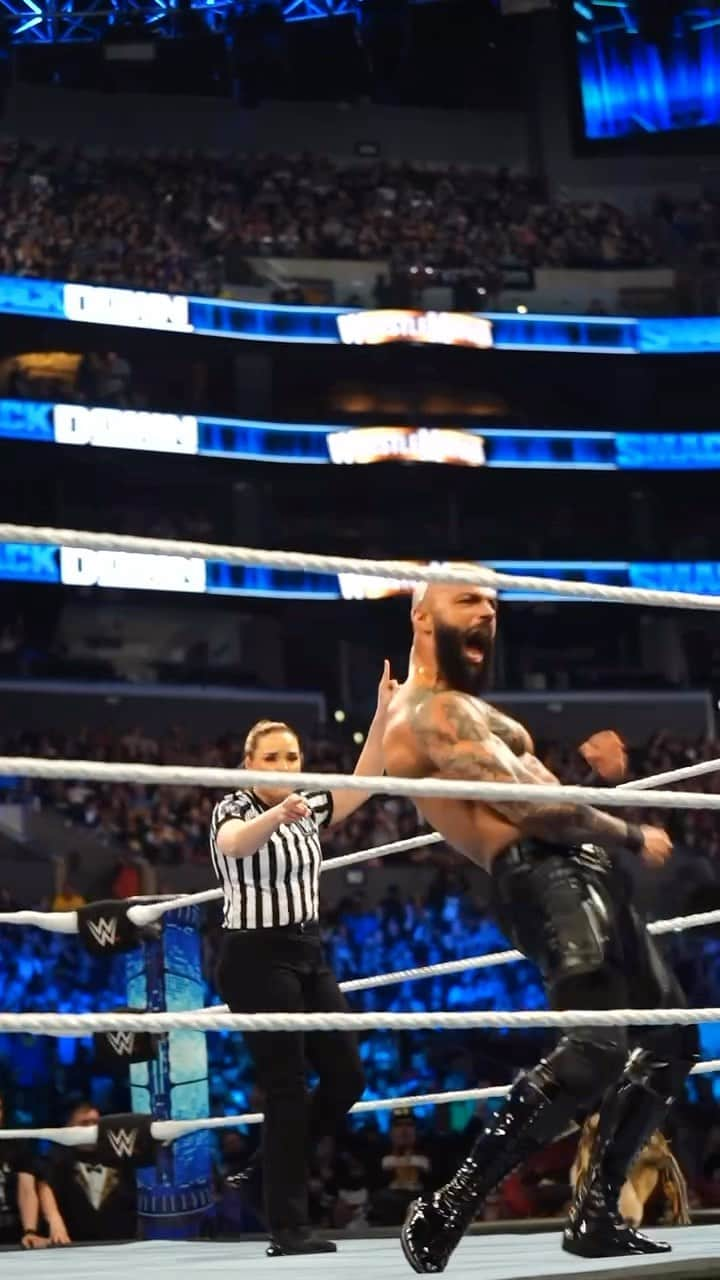 リコシェのインスタグラム：「Leave it to @kingricochet to have the final word! #WrestleMania #SmackDown」