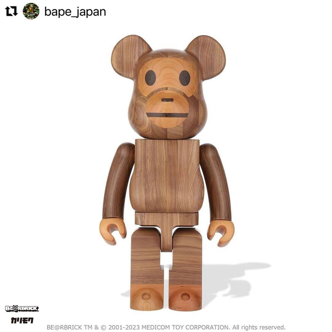 MEDICOM TOYさんのインスタグラム写真 - (MEDICOM TOYInstagram)「#Repost @bape_japan with @use.repost ・・・ One of BAPE®'s most iconic BABY MILO®, and MEDICOM TOY’s masterpiece BE@RBRICK, as well as the outstanding skills of the Karimoku’s furniture craftsmen, have joined forces to create the very first 1000% wooden "KARIMOKU BABY MILO BE@RBRICK."  This item will be available for order at BAPE.COM and MCT TOKYO from April 1, 2023 (Sat) at 12:00 pm.  #bape #babymilo #bearbrick #karimoku」4月1日 10時00分 - medicom_toy