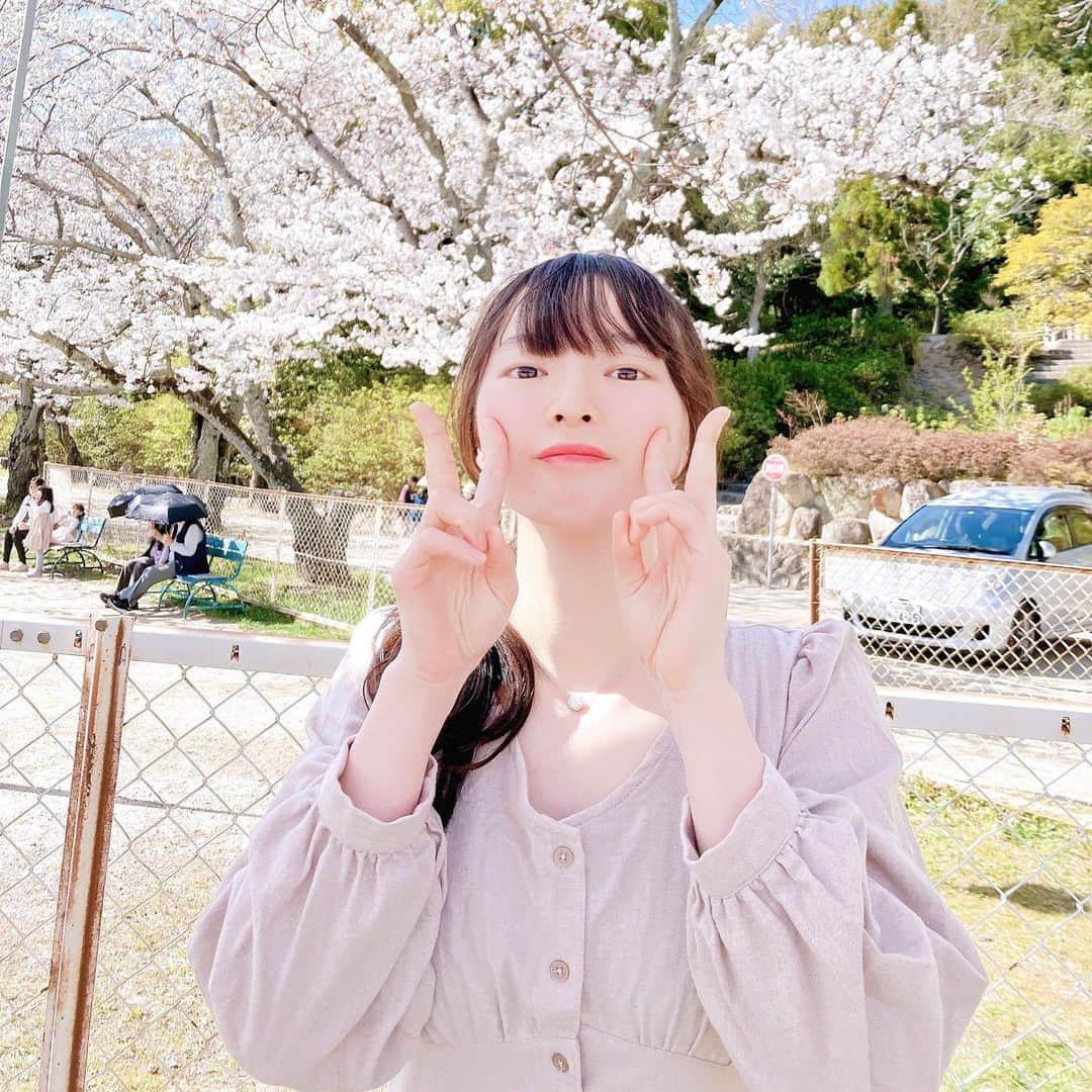 大庭雅さんのインスタグラム写真 - (大庭雅Instagram)「2023 🌸  新年度が始まりました🌷  2023-2024 新シーズンも現役選手としてがんばりたいと思っています⛸  4月から新しい環境で大変なこともたくさんあると思いますが、色んなことを学び成長できるようにがんばります✨  #🌸  #大庭雅」4月1日 10時09分 - miyabi_oba