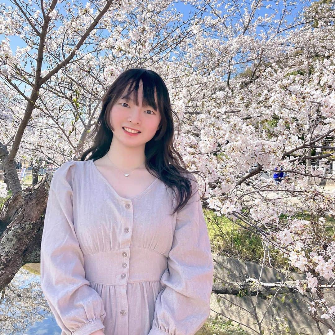 大庭雅さんのインスタグラム写真 - (大庭雅Instagram)「2023 🌸  新年度が始まりました🌷  2023-2024 新シーズンも現役選手としてがんばりたいと思っています⛸  4月から新しい環境で大変なこともたくさんあると思いますが、色んなことを学び成長できるようにがんばります✨  #🌸  #大庭雅」4月1日 10時09分 - miyabi_oba