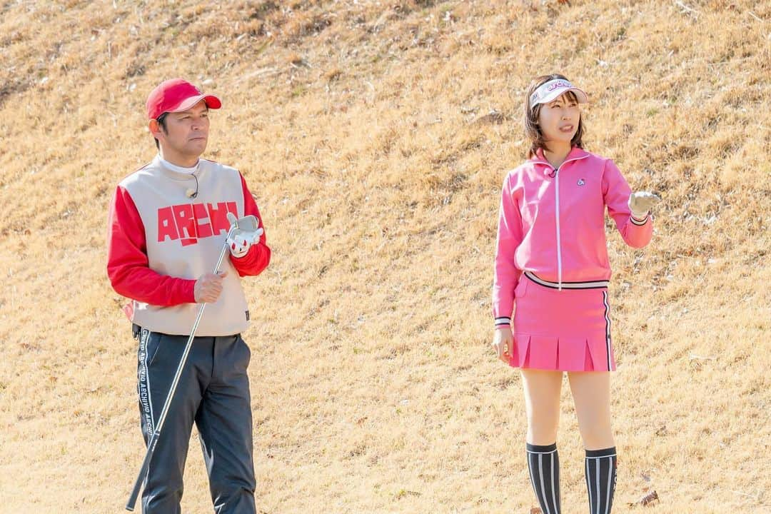 米澤有さんのインスタグラム写真 - (米澤有Instagram)「新番組「岡田圭右の出た！PARGOLF！」の初回ゲストとして参加させていただきました⛳️ BS12 18:30〜　4/2スタート。 4月放送分に出演させていただいております🙇‍♀️ 楽しい収録で終始笑ってばかりでした😋  TVerでも見逃し配信があります。  #新番組  #是非みてね #アルチビオ #全員アルチビオ #archivio」4月1日 10時22分 - yu.u.yonezawa