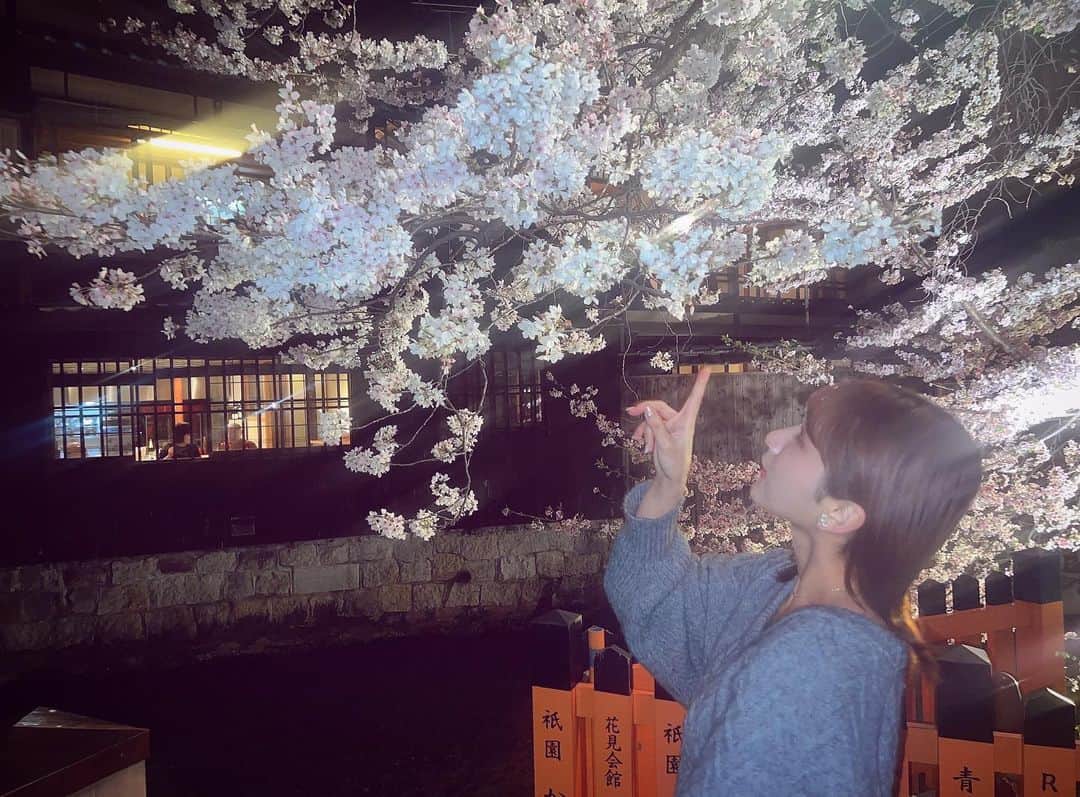 明石奈津子さんのインスタグラム写真 - (明石奈津子Instagram)「* 🌸もう4月🌸」4月1日 10時24分 - nattu_official