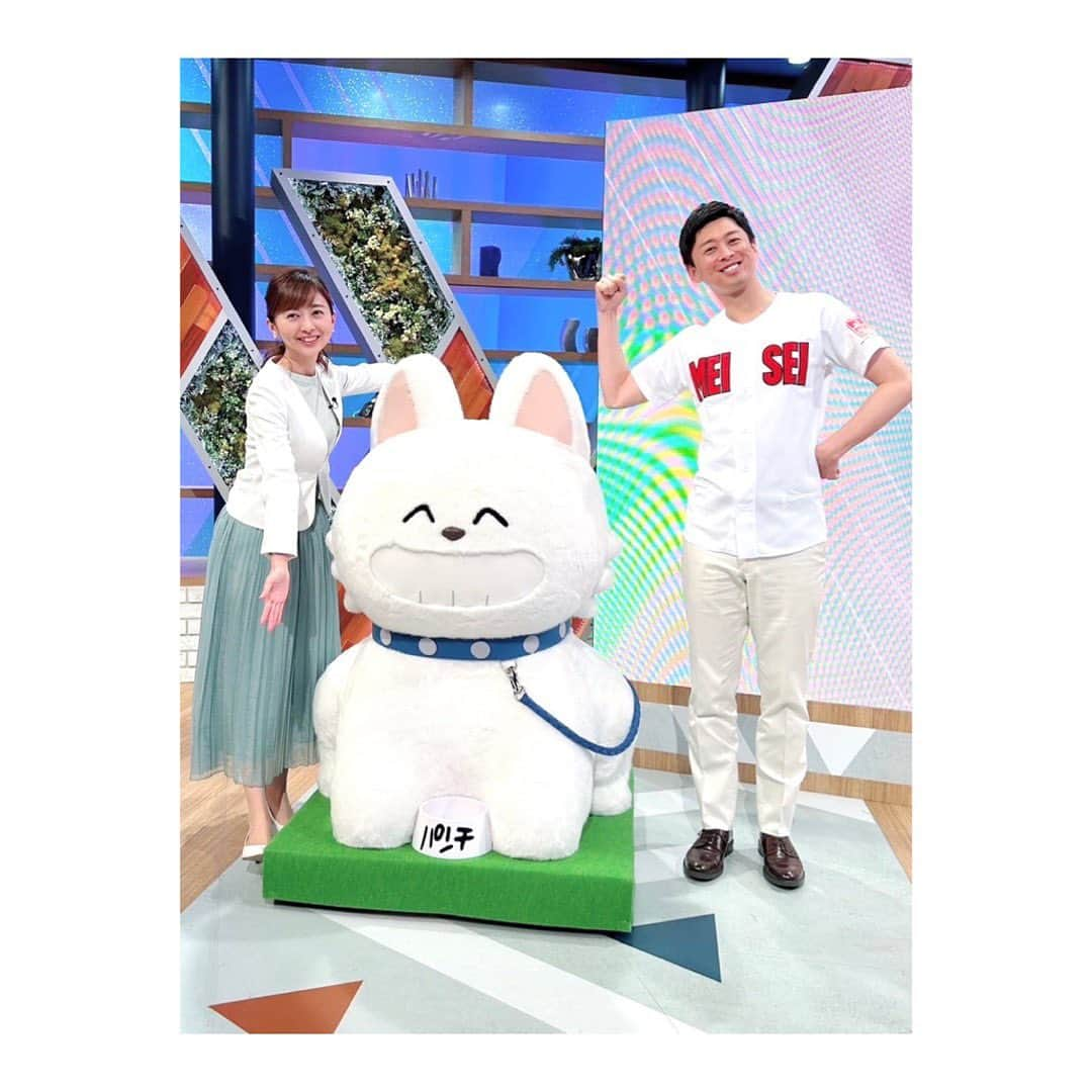 中谷しのぶさんのインスタグラム写真 - (中谷しのぶInstagram)「⚾︎⚾︎⚾︎  パンチと一緒🐶🤍  #アニメMIX2 は 今日17:30〜スタートですよ〜！⚾️✨  #ウェークアップ」4月1日 11時07分 - shinobunakatani.ytv