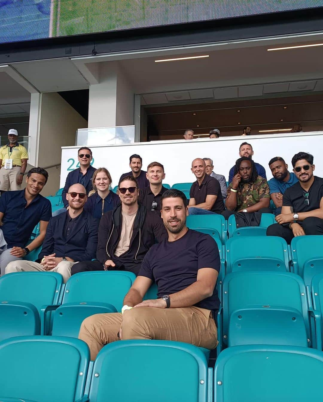 オーレリアン・シェジュさんのインスタグラム写真 - (オーレリアン・シェジュInstagram)「This week in Miami for the 7th MIP session,the topic was « The North American professional leagues »… @uefa_official MIP 📚📚📚」4月1日 11時07分 - aurelienchedjou21