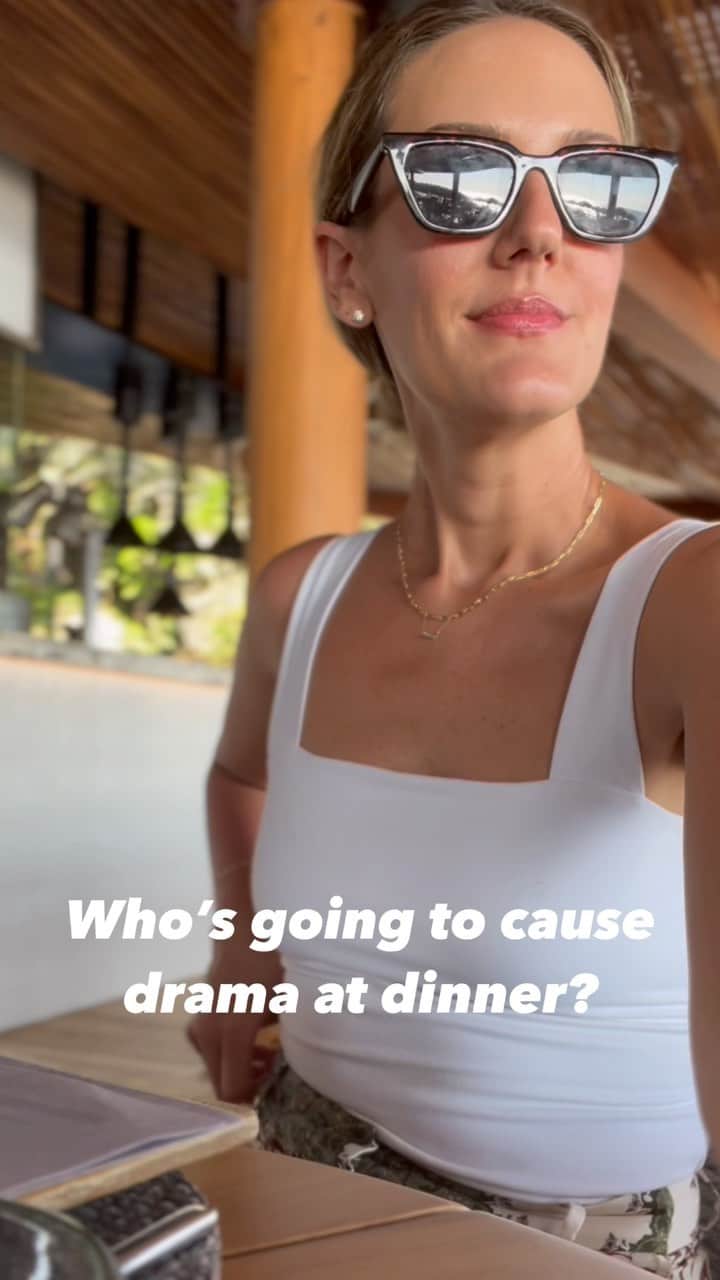 Anna Jane Wisniewskiのインスタグラム：「Will give you one guess」