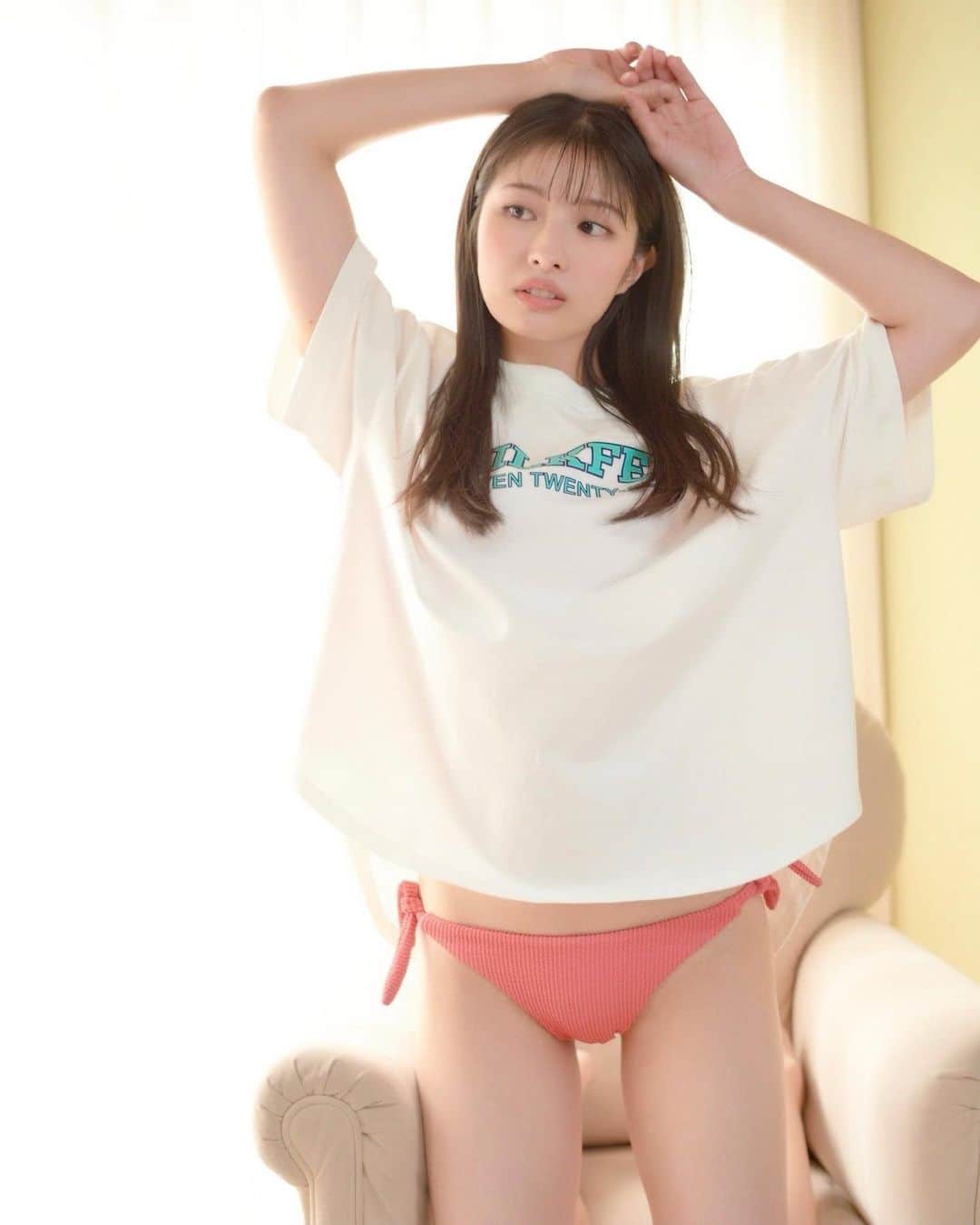 行天優莉奈のインスタグラム：「4月こんにちは✨  #flash のアザーカットをみんなにプレゼント🎁  https://www.instagram.com/tag_y82/ ↑写真撮ってくださったカメラマンさん!  #akb48 #yurinagyoten #drella #daikanyama #idol #love #instagood #instalove #fashion #beautiful #happy #art #ootd #japanesegirl #model #gravure #jepang #platinumflash #일상 #寫真 #日本 #日本女孩 #東京 #东京 #日系穿搭 #行天優莉奈 #田口雄一  #platinumflash」