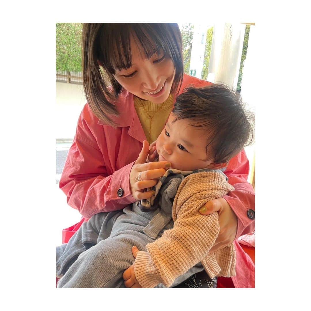 徳永えりのインスタグラム：「... ぷくぷくさんになったねぇ👶🏻🍙 いっぱい遊んでくれてありがとう☺️🐥  おいしいアイスとおいしいお茶🍨🫖 今日から4月よ〜🌸」
