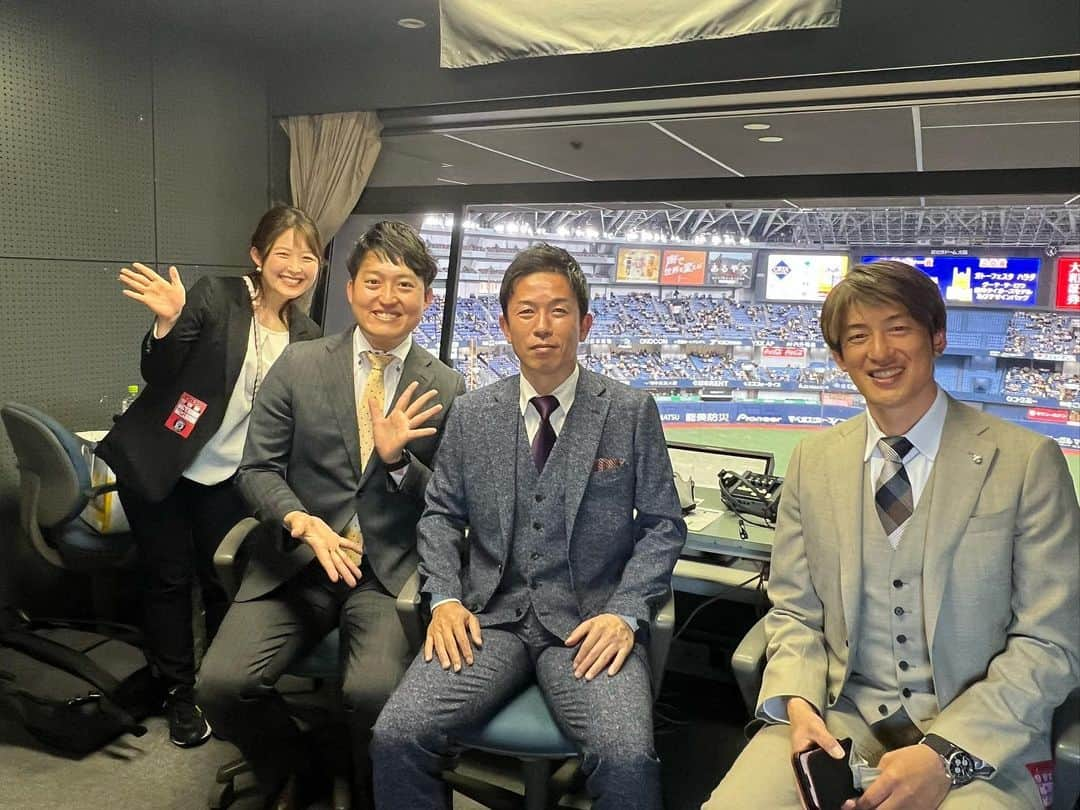 平松翔馬さんのインスタグラム写真 - (平松翔馬Instagram)「【プロ野球開幕しました！】 いやー、昨日も1プレーから目が離せないゲームとなりました！ #タイガース は白星発進！ 解説#赤星憲広さん #能見篤史さん にいろんなことをたっぷりと聞かせていただきました。  そして今日は開幕2戦目！ 午後14時プレーボールのゲームを #読売テレビ がお届けいたします。  解説　#川藤幸三さん #鳥谷敬さん #実況　#小澤アナ #リポート　#諸國アナ 平松はヒーローインタビュー担当です！  今日もいいゲームが見られますように。 #プロ野球」4月1日 13時29分 - shoma.hiramatsu_ytv