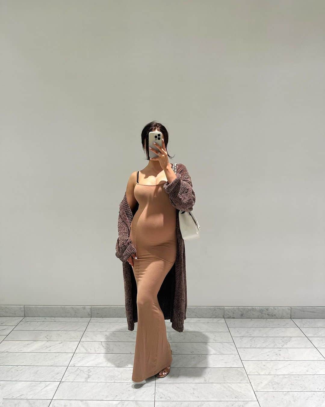 Mara Teigenのインスタグラム：「March randoms🤍🤰🏻🫧🪷🍼🧸」