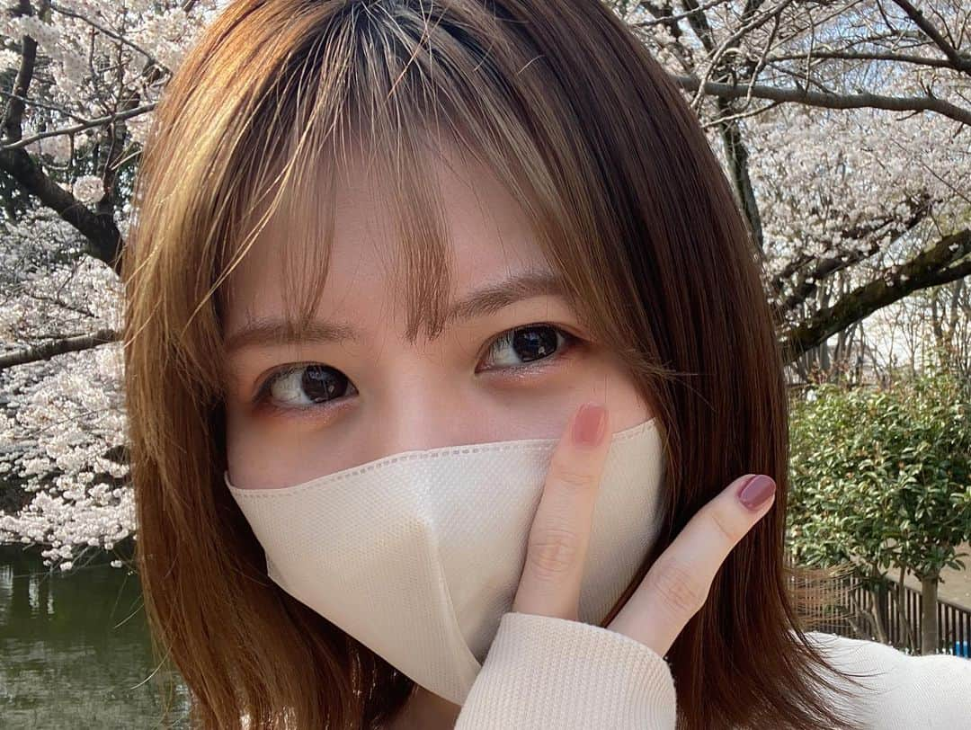 田辺奈菜美さんのインスタグラム写真 - (田辺奈菜美Instagram)「桜と姉と甥っ子と🌸 #お花見#桜#満開だった時#いつかの写真」4月1日 23時57分 - _nanami_1110