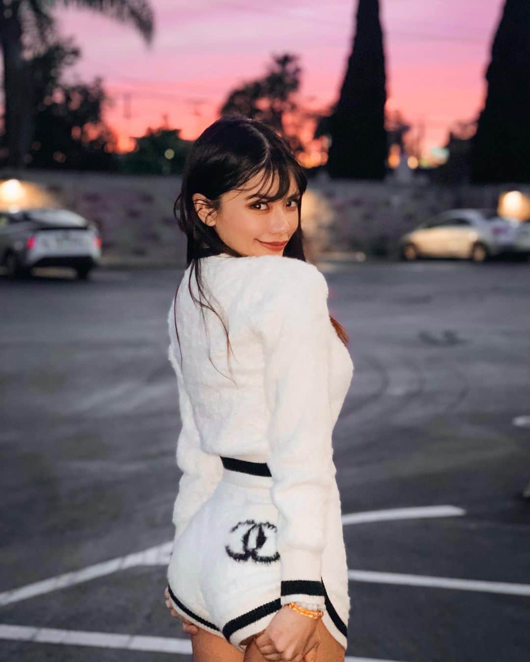 VIENNAのインスタグラム：「How do you like this look😎」