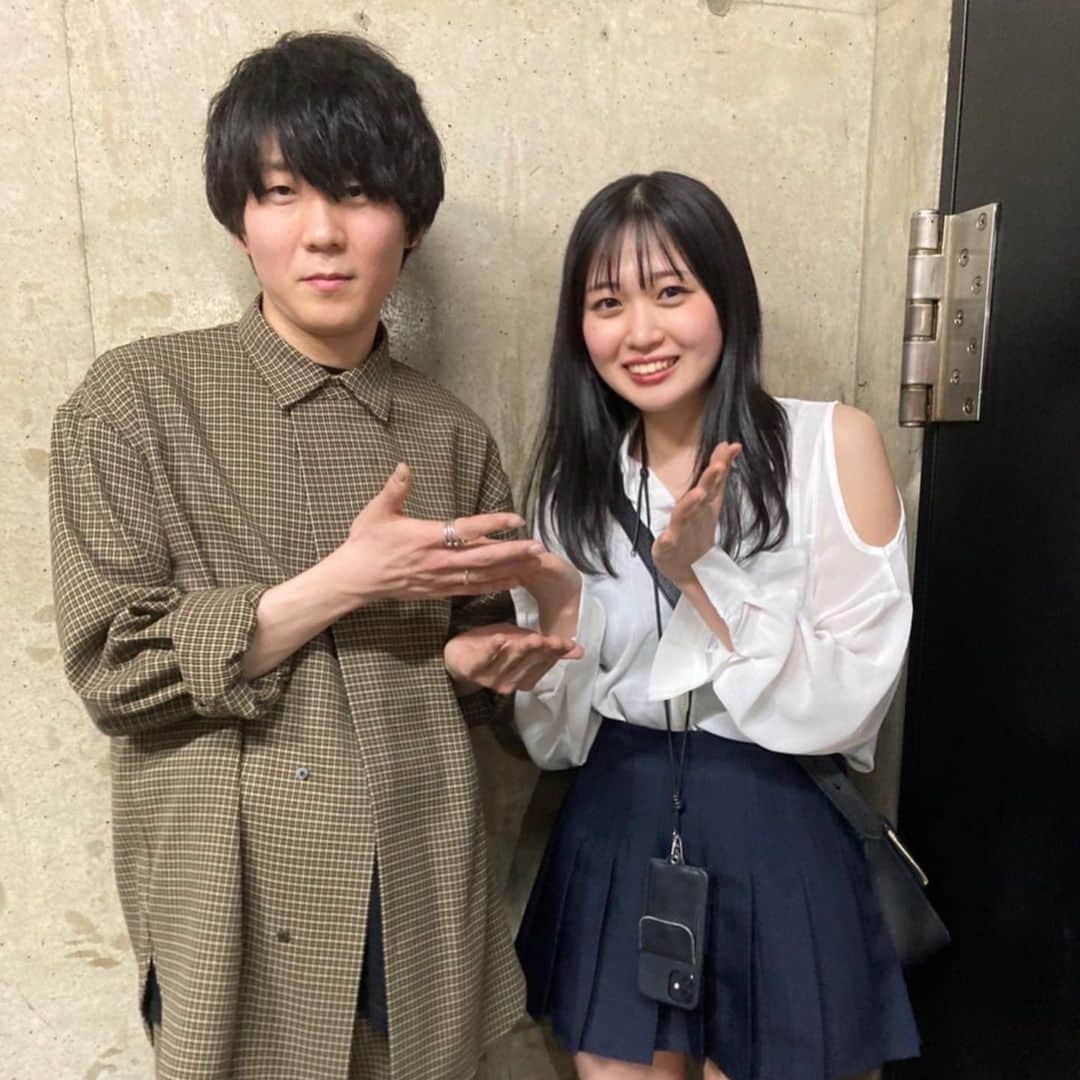 ミユフィーヌ（REVERBEE）のインスタグラム：「2023.4.1  上野大樹さんのライブを観に行かせて頂きました！ 色鮮やかな音楽に包み込まれるような歌声で、いつの間にか上野大樹さんが作る音楽の世界に入り込んでいました 本当に素敵な楽曲ばかりで、とても感動しました😭 ありがとうございました！  #上野大樹」