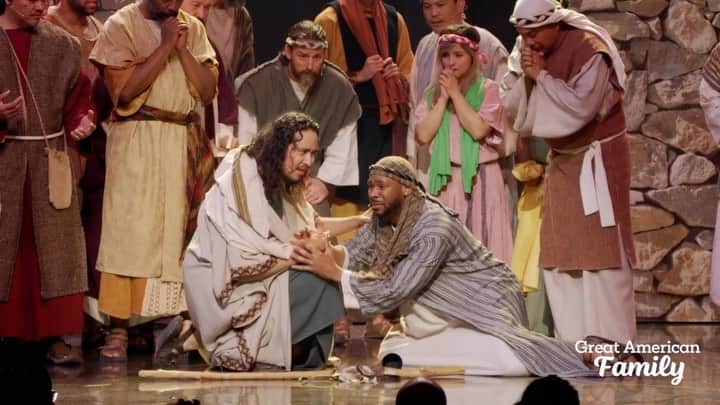 キャンディス・キャメロン・ブレのインスタグラム：「The death and resurrection of Jesus are the FOUNDATION of the Christian faith, and what better time to premiere The Passion Play than on Good Friday of Easter weekend!  The first Passion Play took place in 1634 after villagers in Oberammergau vowed to perform the suffering, death, and resurrection of Christ every ten years so no one would die from the plague anymore. That promise has been kept to this day and I am thrilled to announce the Passion Play will air on Good Friday (April 7th) on @gactv (commercial free) at 4p Est 🙌🏼🙏🏼✨ Performed at @shepherdchurch @dudleyrutherford」
