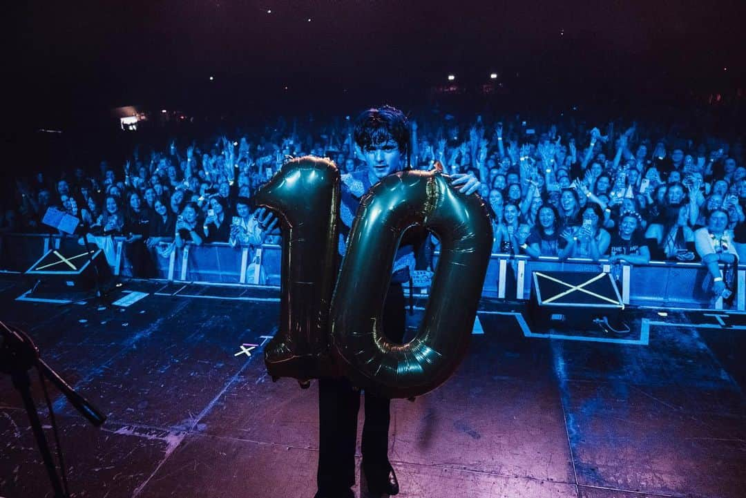 The Vampsさんのインスタグラム写真 - (The VampsInstagram)「Europe, Thank you x」4月2日 0時56分 - thevamps