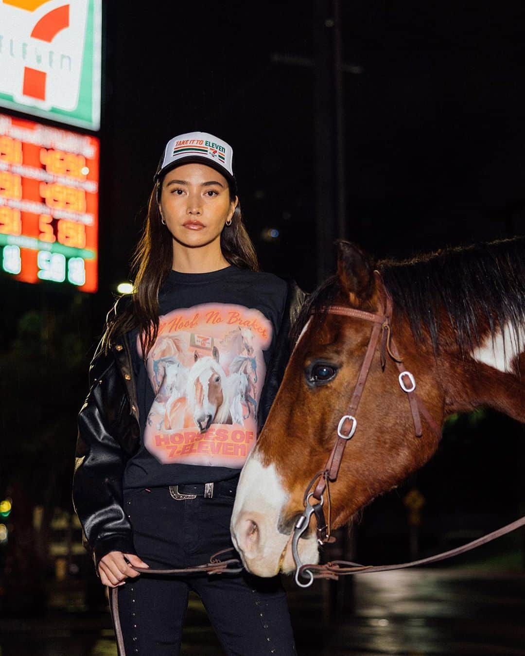 7-Eleven USAさんのインスタグラム写真 - (7-Eleven USAInstagram)「All hoof. No brakes. Welcome to #HorsesOf7ELEVEn, now exclusively a horse account.」4月2日 1時00分 - 7eleven