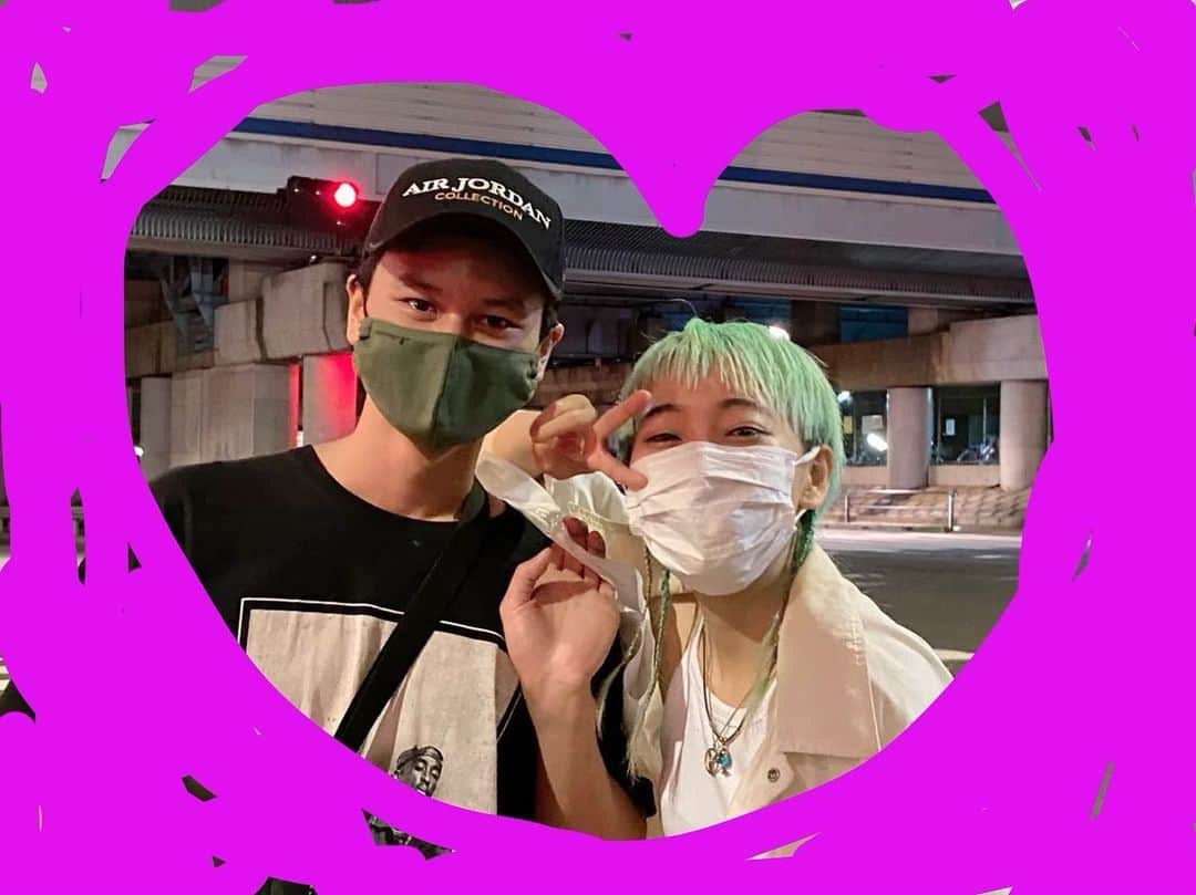あっこのインスタグラム：「オラ達も3周年😋🤝♨️🔥  #family #partner #familyphoto」