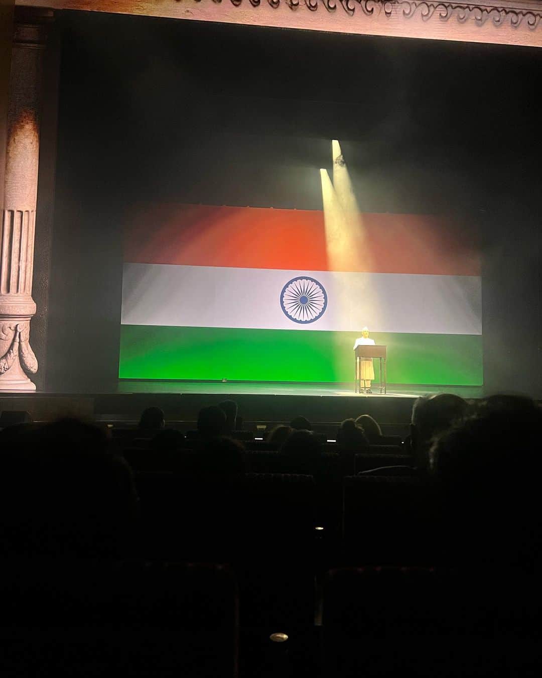 プリヤンカー・チョープラーさんのインスタグラム写真 - (プリヤンカー・チョープラーInstagram)「I was so moved to watch the debut of the musical Civilization to Nation last night at the launch of @nmacc.india. May have shed a few tears of pride! The history of our nation is so awe inspiring. I’m so proud of u #NitaAmbani for your tireless contribution and commitment to the arts  and my darling @_iiishmagish congratulations! No one does it like you… continue shining always.. I’d implore everyone to try and catch the show in this incredible one of a kind cultural center.  Makeup and hair by: @danielcbauer  Styled by: @rebeccacorbinmurray Jewelry: @bulgari  Shot by: @rohanshrestha Grooming on @nickjonas by @charley.mcewen」4月1日 16時44分 - priyankachopra