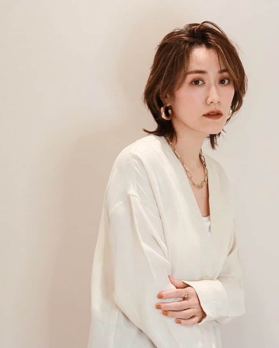 Miki Kanekoさんのインスタグラム写真 - (Miki KanekoInstagram)「ちょっとかきあげ風な前髪スタイリング♡  hair @mayu43xx 🫶  .  #ショートウルフ#ウルフヘア#ウルフショート#マッシュウルフ#ネオウルフ#ショートヘア#ショートヘアアレンジ」4月1日 16時45分 - mikiaoba