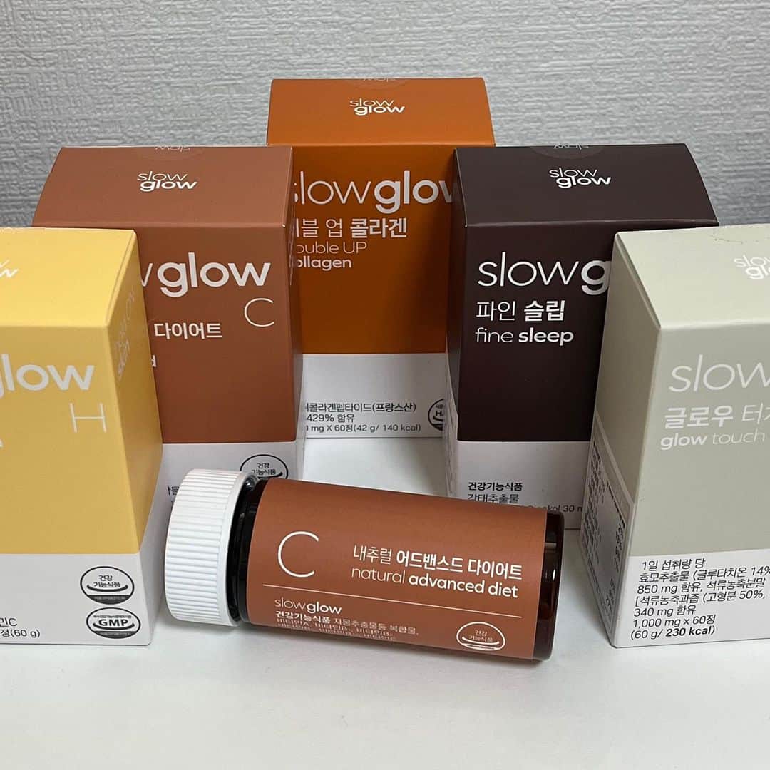 ヨン・ジェヒョンのインスタグラム：「올해도 건강히!  #slowglow」