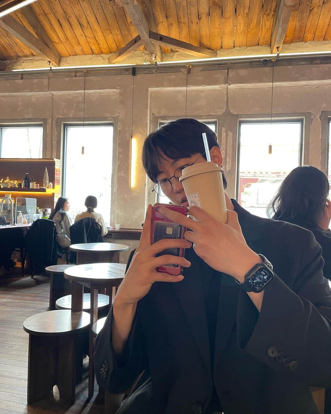 ヨン・ジェヒョンのインスタグラム：「명동으로 오이소」