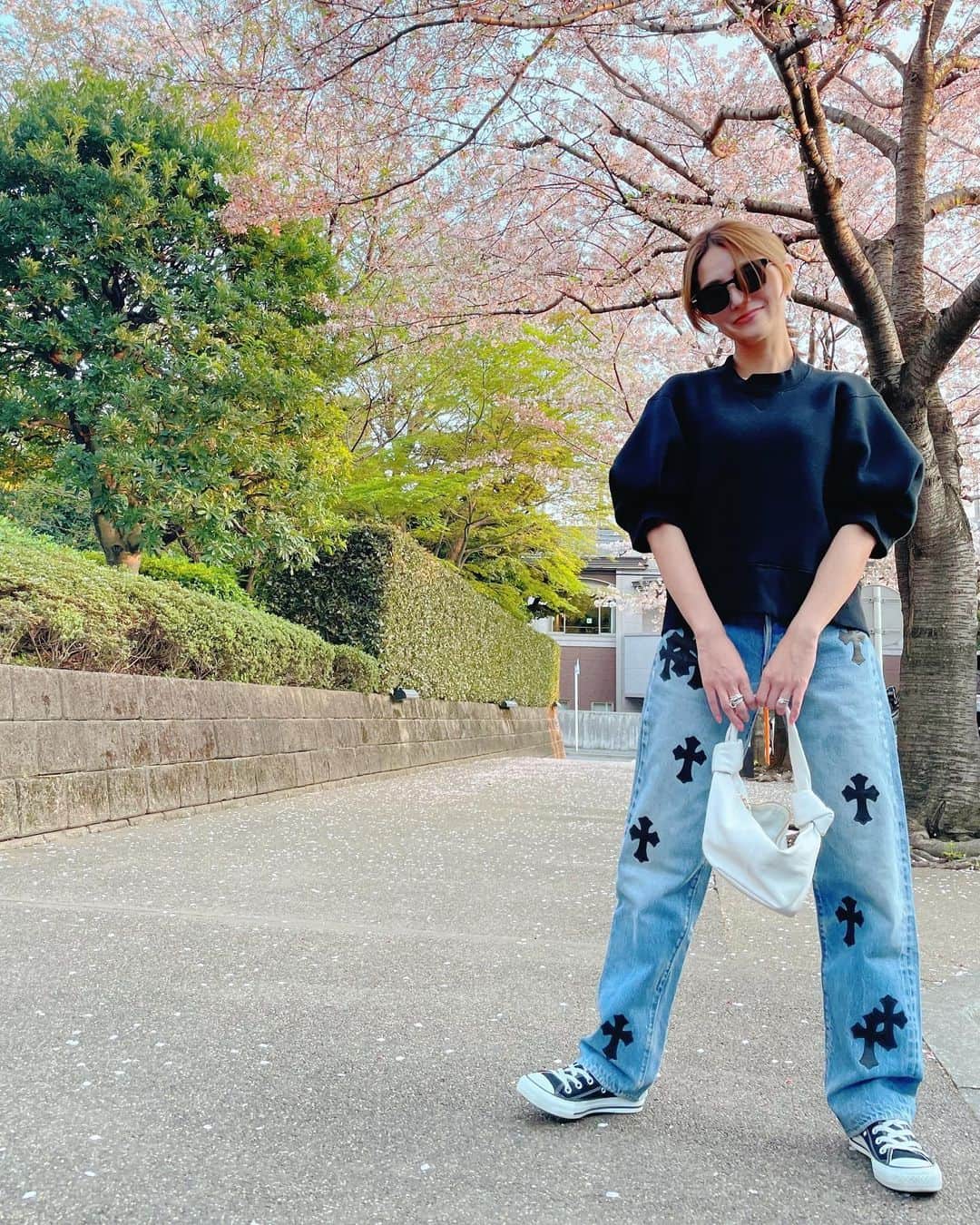 田母神智子さんのインスタグラム写真 - (田母神智子Instagram)「もっと満開の時に撮っておけばよかったw 桜🌸綺麗だったなぁ😆」4月1日 17時33分 - tomokotamogami