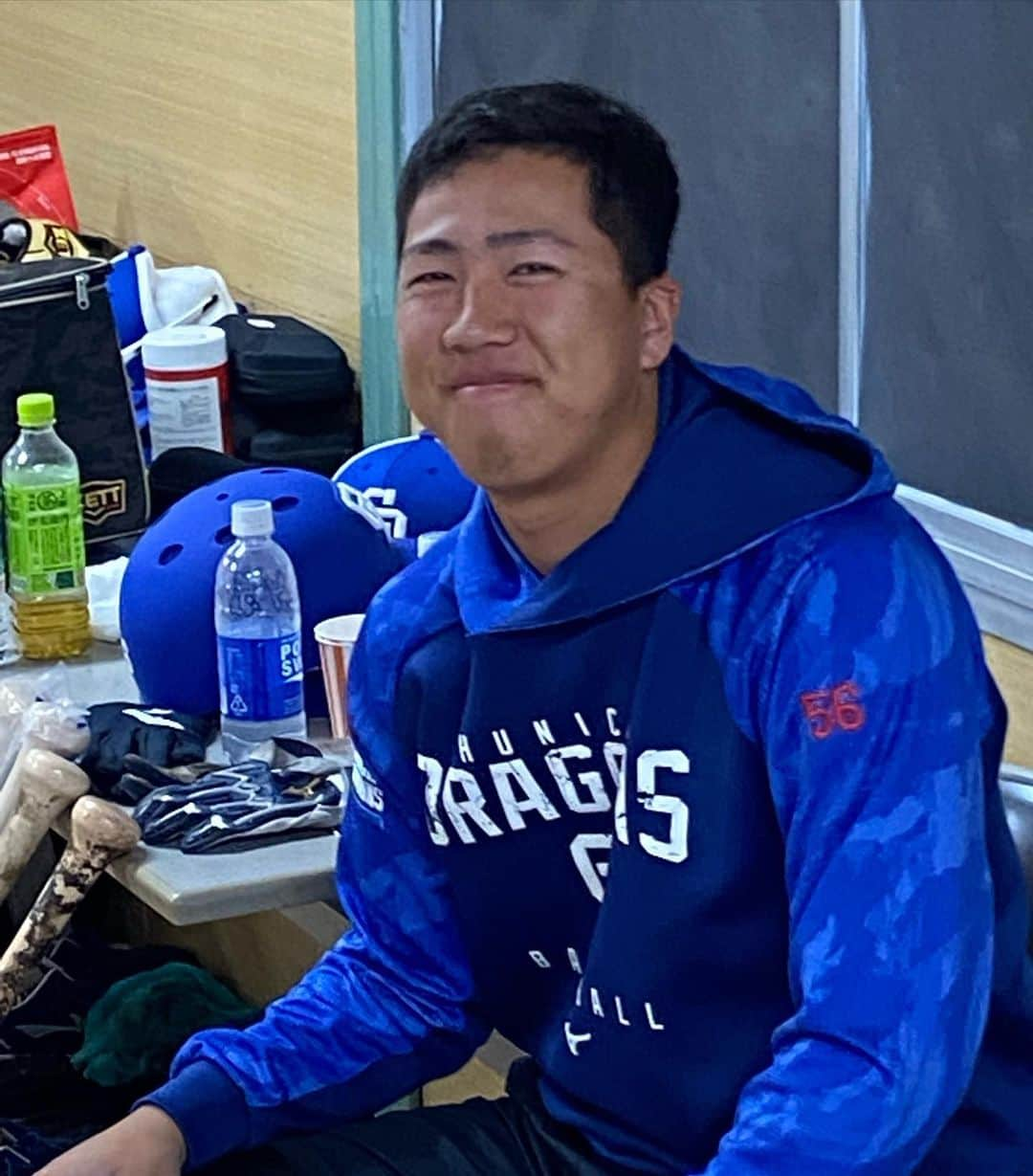 小田幸平のインスタグラム：「広島カープ戦 3対1で負け😭 今日はウィラー（星野） 明日2軍は広島カープ3戦目勝って名古屋帰ります。炊飯器じゃ〜👋 #中日#ドラゴンズ#星野真生#広島カープ#由宇球場#はげch#頑張ります」