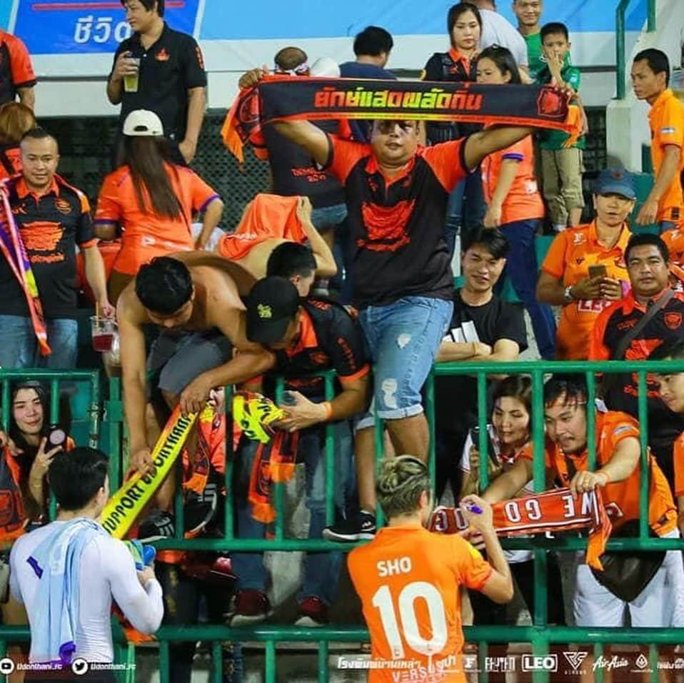 下地奨さんのインスタグラム写真 - (下地奨Instagram)「for the first time in four years⚽️❤️  #shoshimoji #ss10 #football  #thailand #japan #udfc  #udonthani  @samutprakan_cityofficial」4月1日 18時17分 - sho_shimoji