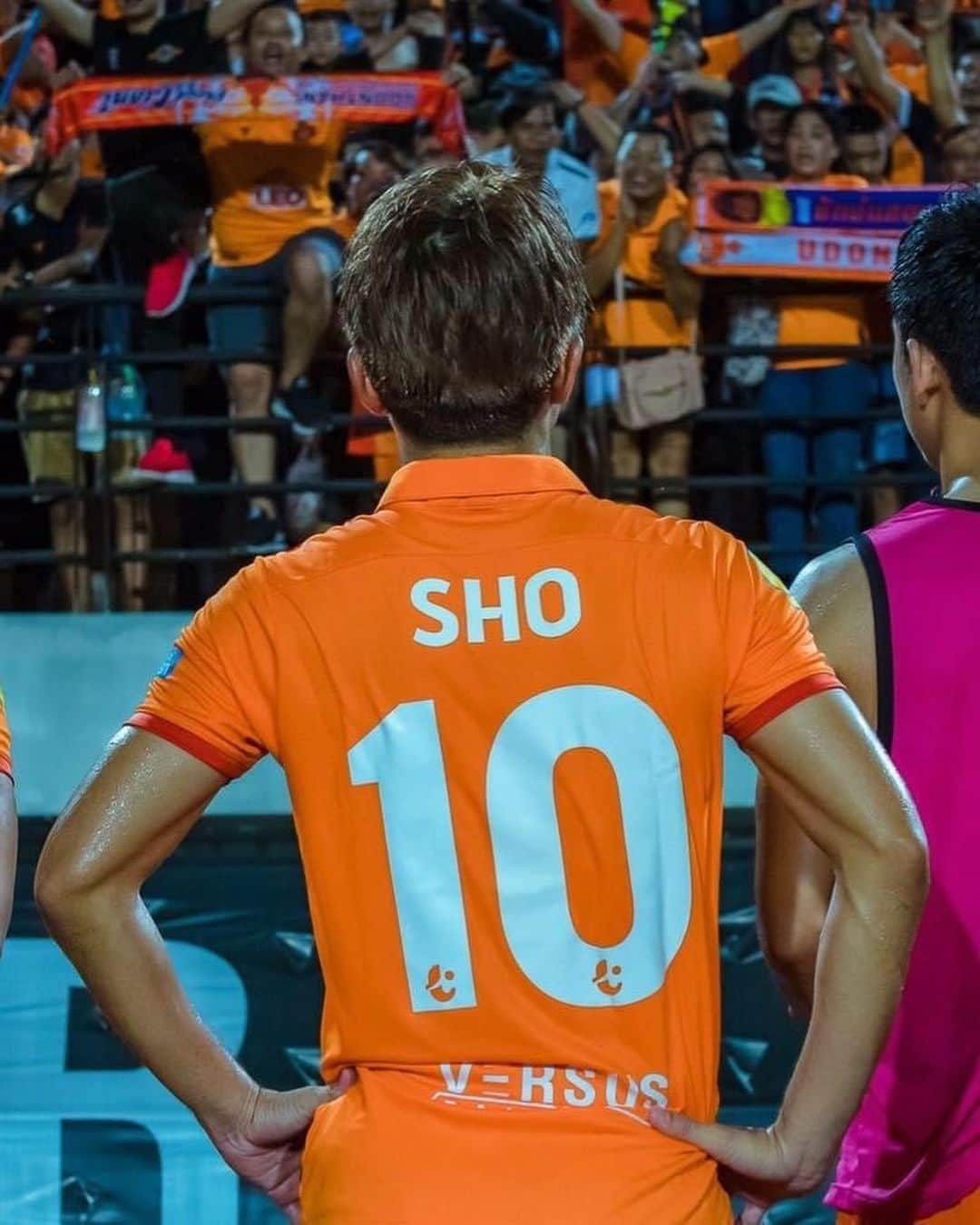 下地奨さんのインスタグラム写真 - (下地奨Instagram)「for the first time in four years⚽️❤️  #shoshimoji #ss10 #football  #thailand #japan #udfc  #udonthani  @samutprakan_cityofficial」4月1日 18時17分 - sho_shimoji