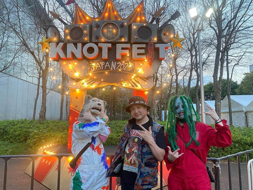 五味隆典さんのインスタグラム写真 - (五味隆典Instagram)「狼マスク足元見づらいみたい🥹  #knotfest#slipknot」4月1日 18時27分 - takanorigomi
