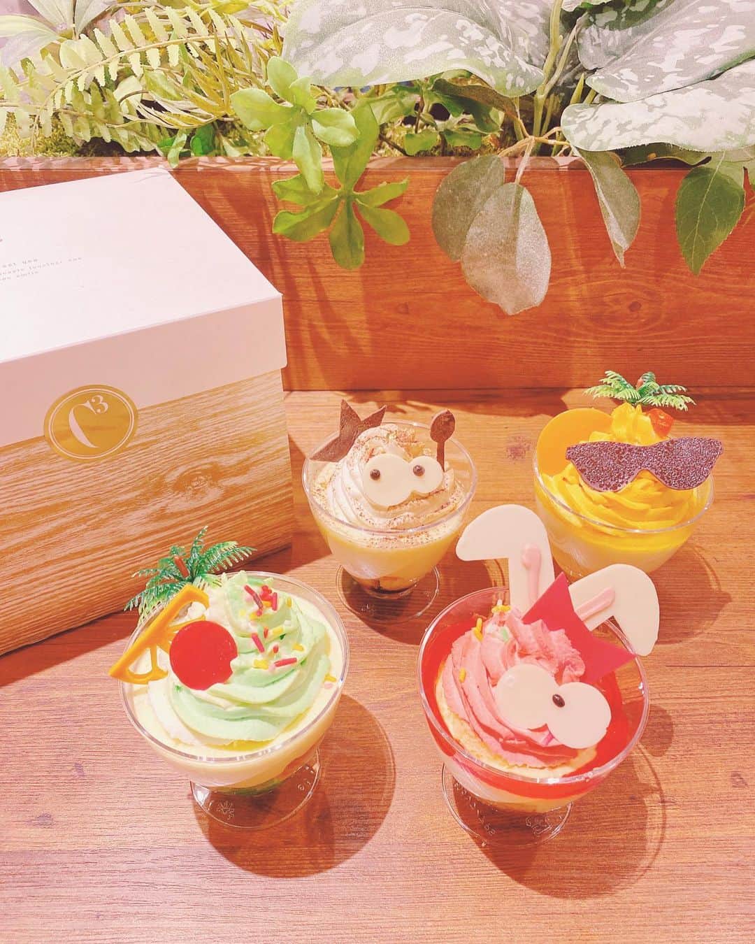 伊藤芽衣のインスタグラム：「先日も、 すてきなケーキの プレゼントをいただきました🎁 ⁡ C3（シーキューブ）さんの ティラソフ♡ ⁡ ソフトクリームのような 楽しいティラミス💕 ⁡ （こちらは5月31日までの 限定メニューだそうです！） ⁡ 箱をあけた瞬間、 かわいいスイーツが登場して びっくりしました🥺♡ ⁡ いつもゆっていることですが、 ⁡ 応援くださっているみなさまから プレゼントしていただくものは、 全てかわいいものばかりで♡ ⁡ めいのために かわいいものを 探したり選んだりしていただけることが ⁡ とても しあわせなことだと 思っています♡ ⁡ 店頭スタッフのみなさんと おいしくいただきました🫶 ⁡ いつも 気にかけてくださって ありがとうございます♡ ⁡ #シーキューブ #ティラソフ #スイーツ部」