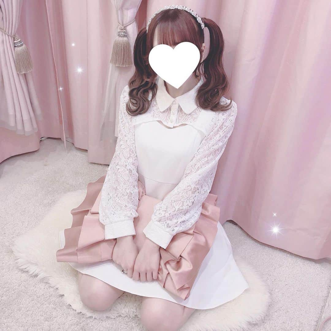 さきまるちゃんさんのインスタグラム写真 - (さきまるちゃんInstagram)「お家にいながら最新の美容【骨格、パーソナルカラー、髪質改善、アートメイク、コスメ】の情報をGETできたり、美容のプロに相談することができちゃうアプリ“BEAUTY MATCH”(@beautymatch_inc)がすごくおすすめなのでみんなに紹介するね♡⸝⸝‪  美容の最新情報が知りたい時や、自分にあった美容法が知りたい人など、直接美容のプロに聞くことができるのですぐに美容の情報をいち早く知ることができるよ‪‪❤︎‬  垢抜けたい女の子とか自分にあった美容方法知りたい子はぜひつかってみてね🪞🎀𓂃𓈒  リンクはこちら↓🔗  https://app.adjust.com/cixju8d  #ビューティーマッチ#無料アプリ#美容#コスメ#パーソナルカラー#骨格#骨格診断 #美容アプリ#メイク」4月1日 18時38分 - sakimaru_chan