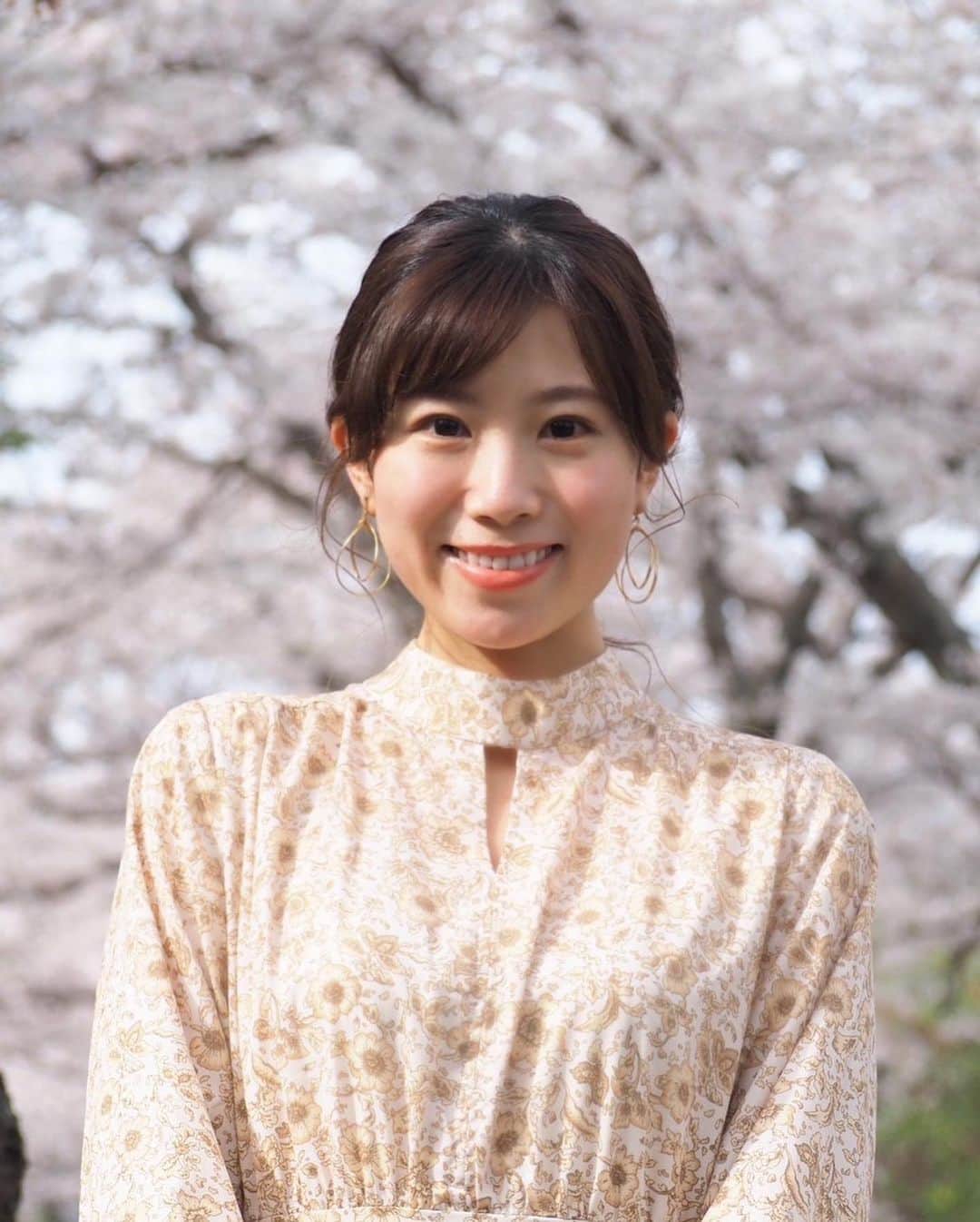 緒方桃子さんのインスタグラム写真 - (緒方桃子Instagram)「* 今日から新年度ですね😊 私にとってチャレンジの年。 ワクワクしています♪ 皆さんも充実した一年になりますように。  伊豆高原の満開の桜🌸 とっても癒されました〜✨」4月1日 18時57分 - momokoogata0403