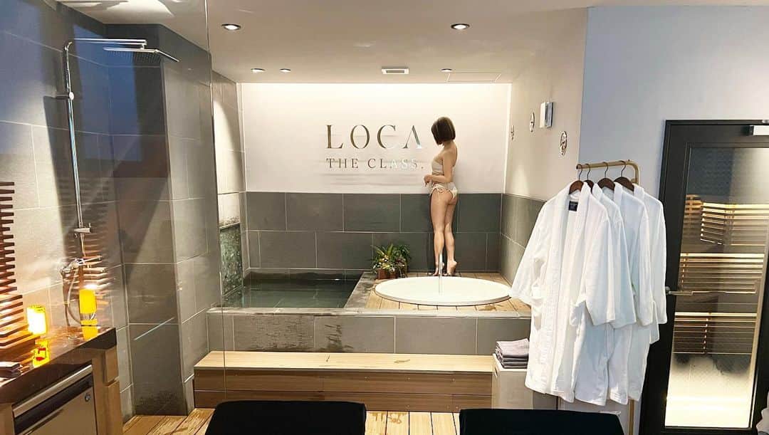 ももせりのインスタグラム：「LOCATHE CLASS青山  大好きなLOCAの青山初日♡ サウナを愛しててよかった！  @sauna_tetsujin  招待ありがとうです！」