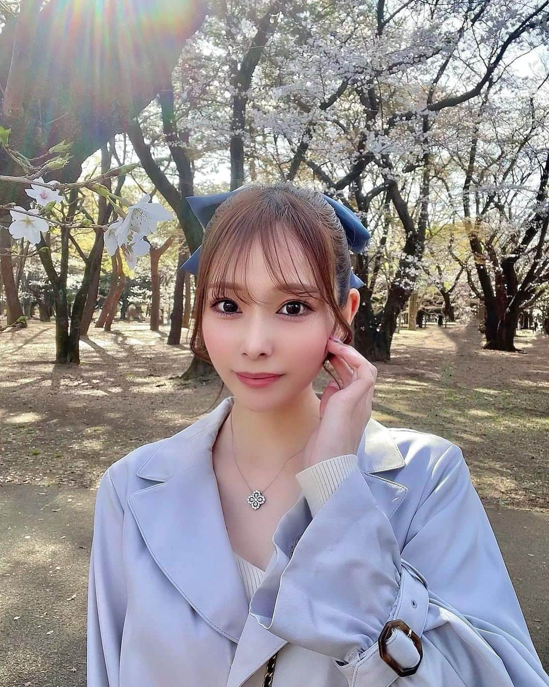 MIIのインスタグラム：「今日から4月🌸 今月も楽しく過ごせますように🌸 新しいことはじめたいなぁ〜って気分🌸🌸 ． 素敵な休日を〜♩♡ ． ． ． ． ． #春 #桜 #花見 #紫外線アレルギーの日常 #日焼け止めはベタ塗り #苦手な季節がきた #ブルベ夏 #followｍe #instagood #🌸 #❤️」