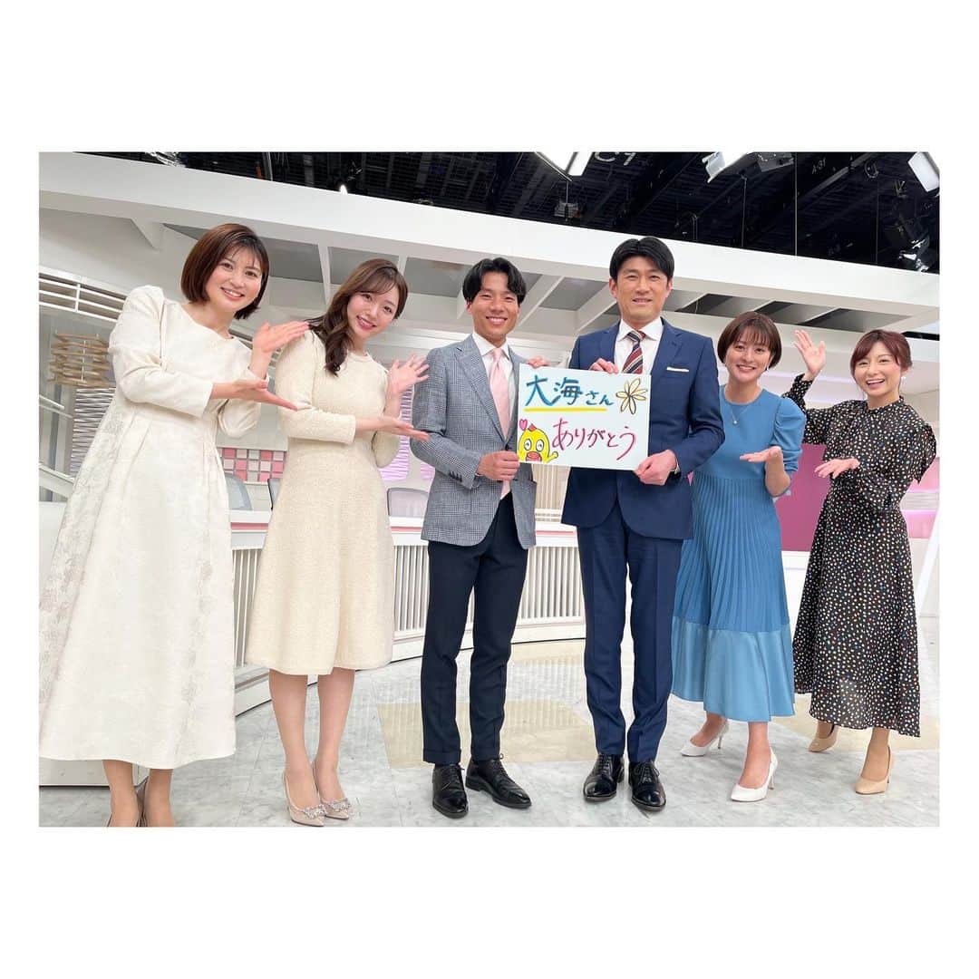 のインスタグラム：「* 春は出会いと別れの季節💐  新年度もよろしくお願い致します😌  #newsevery.」