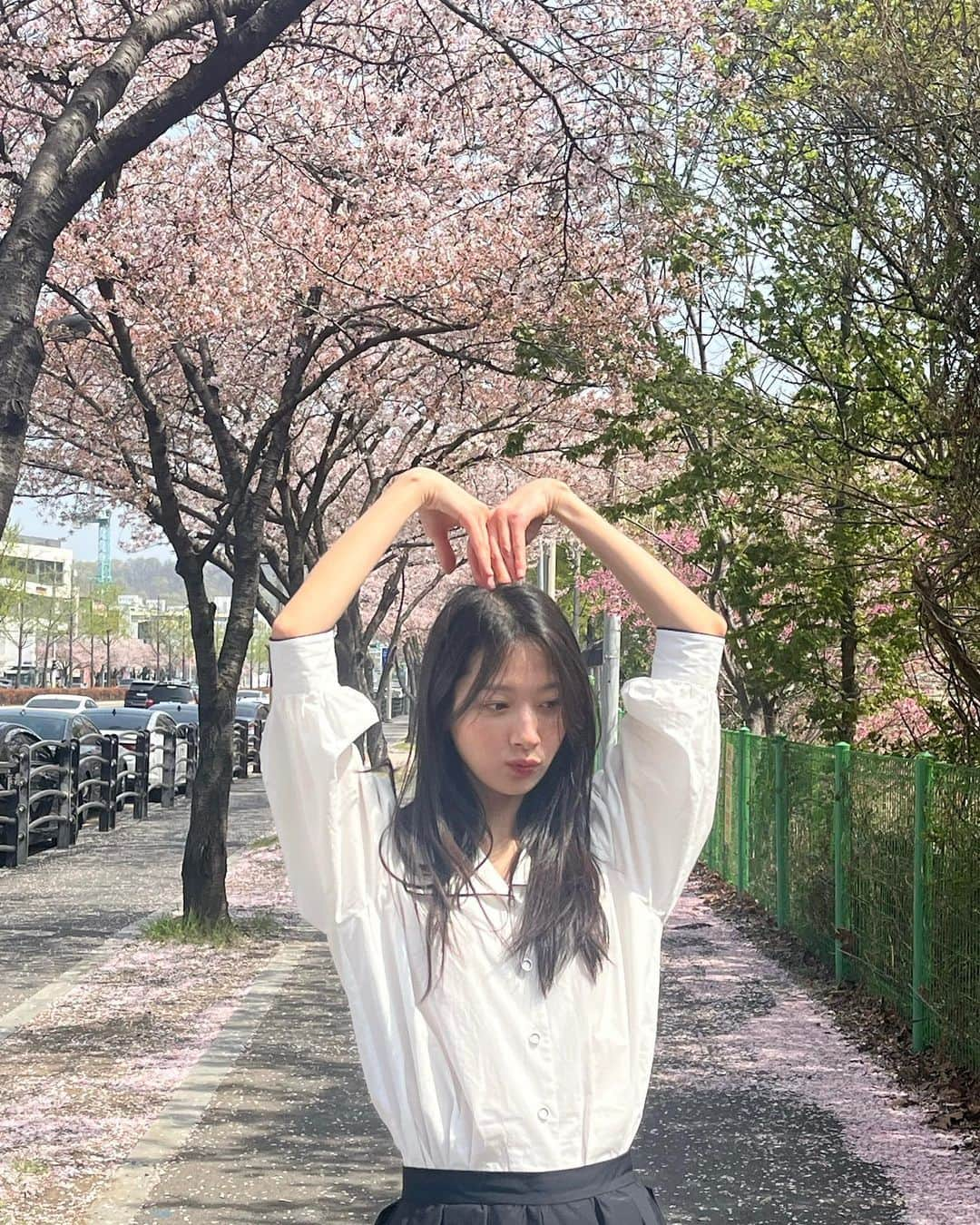 ミナ さんのインスタグラム写真 - (ミナ Instagram)「벚꽃엔딩🌸🌸🌸」4月1日 19時25分 - blossomh_