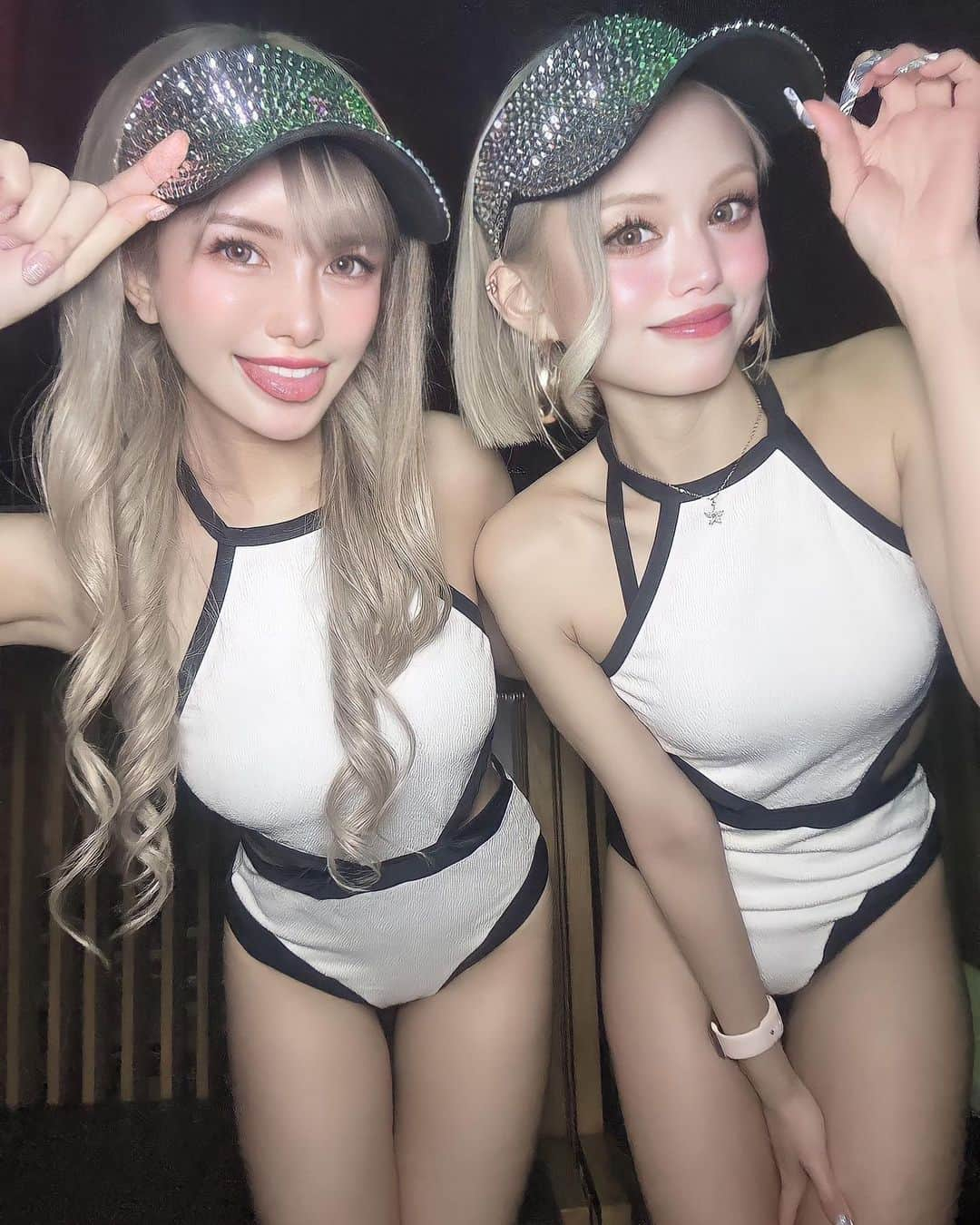 竹村寿美佳（すうちゃま）のインスタグラム：「今夜は @ghq_ginza 出演🎧  @cara_pon と姉妹営業デーです🤍よろしく」