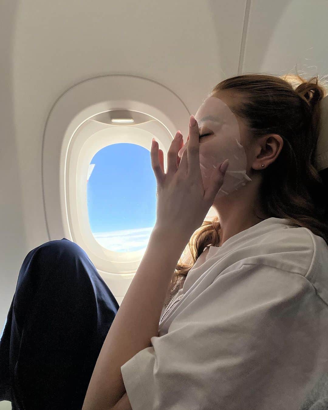 サクラ・キルシュのインスタグラム：「flight mode ✅」
