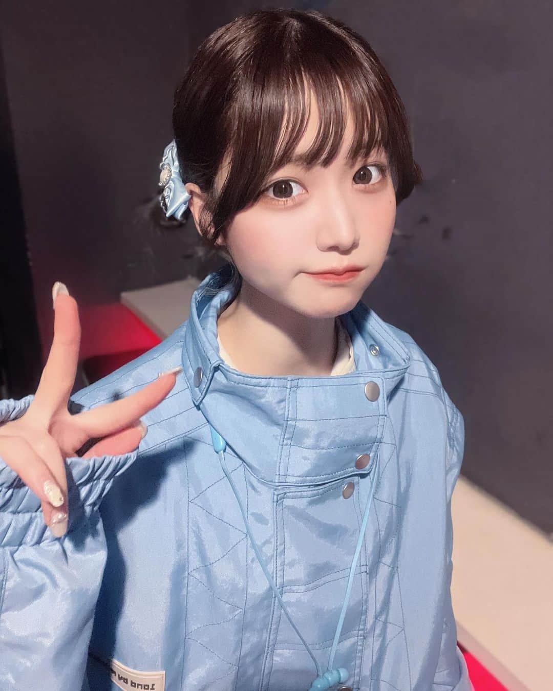牧乃めいのインスタグラム：「みんなの生きる希望になってみせるよー！！！  #粉我 #japaneseidol #idol #被写体 #被写体モデル  #被写体になります #ファインダー越しの私の世界 #撮影会 #アイドル  #自撮り界隈 #selfie #lfl #サブカル #likeforlike #いいね返しは絶対 #いいね返し #インナーカラー #model #地下アイドル #水色担当 #ootd #おしゃれさんと繋がりたい #ゴテゴテネイル  #ボブ  #좋아요 #맞팔 #ストリートファッション」