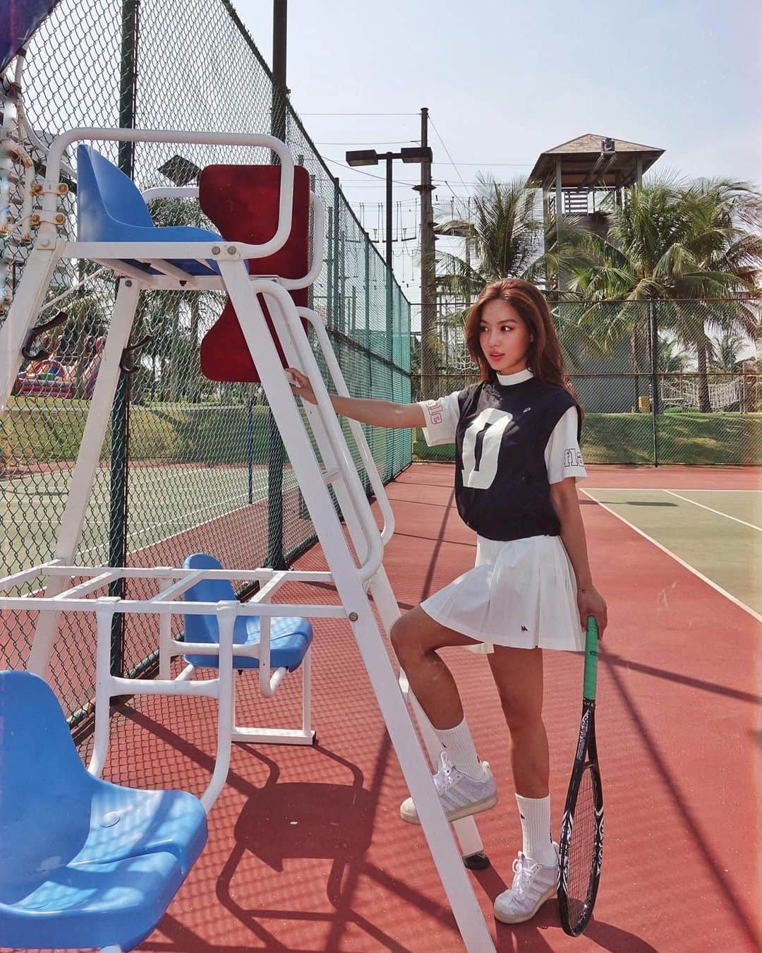 キム・ヒジョンさんのインスタグラム写真 - (キム・ヒジョンInstagram)「오늘은 테니스! Game day☀️ @doubleflag_official  #더블플래그」4月1日 19時50分 - kimheebibi