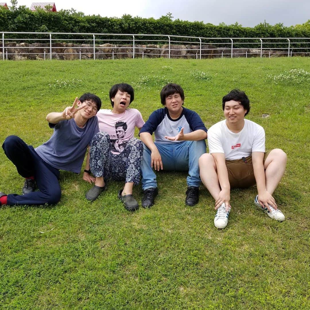 きんさんのインスタグラム写真 - (きんInstagram)「常にこのきんと 遊んでくれて ありがとうございました！！！ 気をつけて行ってください！ キラキラの大阪編やで！！！！！」4月1日 20時09分 - biscuitbrotherskin