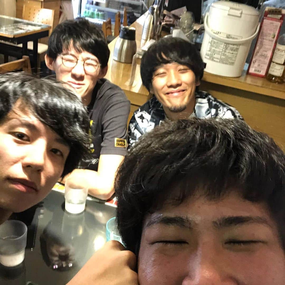 きんさんのインスタグラム写真 - (きんInstagram)「常にこのきんと 遊んでくれて ありがとうございました！！！ 気をつけて行ってください！ キラキラの大阪編やで！！！！！」4月1日 20時09分 - biscuitbrotherskin