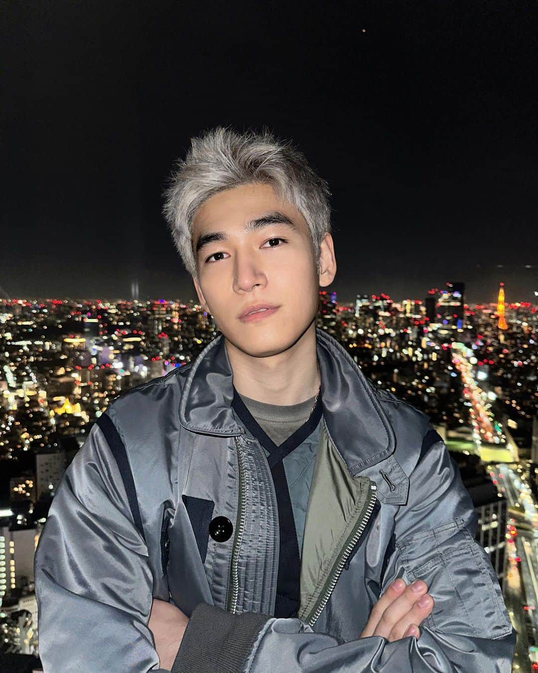 樋口葉生のインスタグラム：「🌃sky」