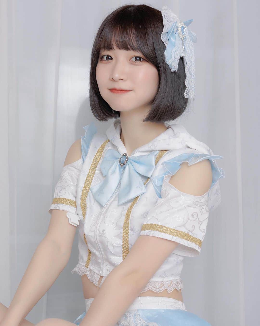 牧乃めいのインスタグラム：「新アー写です🫧🧊  #粉我 #japaneseidol #idol #被写体 #被写体モデル  #被写体になります #ファインダー越しの私の世界 #撮影会 #アイドル  #自撮り界隈 #selfie #lfl #サブカル #likeforlike #いいね返しは絶対 #いいね返し #インナーカラー #model #地下アイドル #水色担当 #ootd #おしゃれさんと繋がりたい #ゴテゴテネイル  #ボブ #ミニボブ #좋아요 #맞팔 #ストリートファッション #アイドル衣装 #黒髪ボブ」