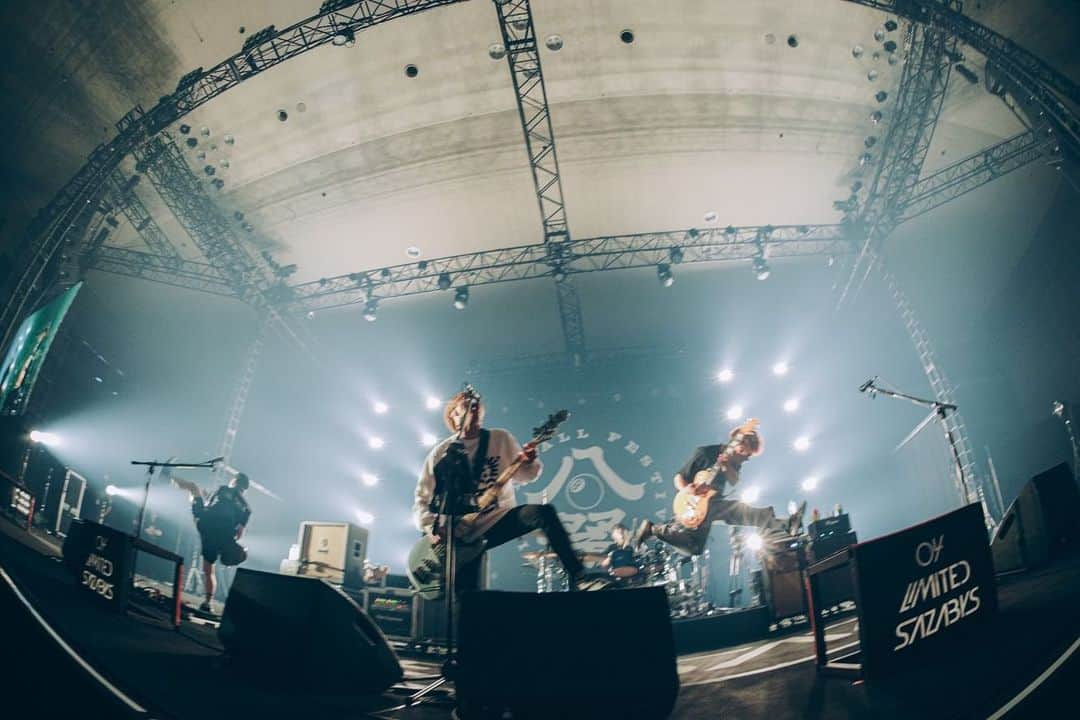 04 Limited Sazabysさんのインスタグラム写真 - (04 Limited SazabysInstagram)「. 4/1(土) CONVEX岡山 『EIGHT BALL FESTIVAL 2023』  📸 @junpeihiyoshi」4月1日 20時44分 - 04limitedsazabys_official