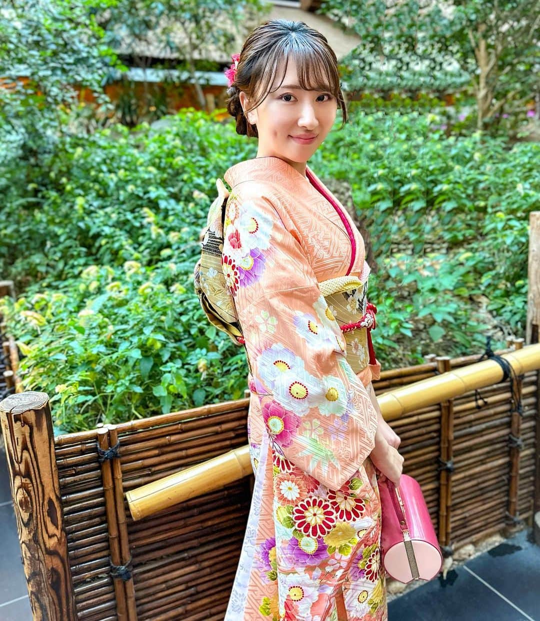 中村このみさんのインスタグラム写真 - (中村このみInstagram)「. 4月もよろしくお願いします॰˳ཻ̊♡ . #振袖#着物#振袖ヘア #春#Japan#kimono#japanesegirl#Spring」4月1日 20時51分 - konomi__119