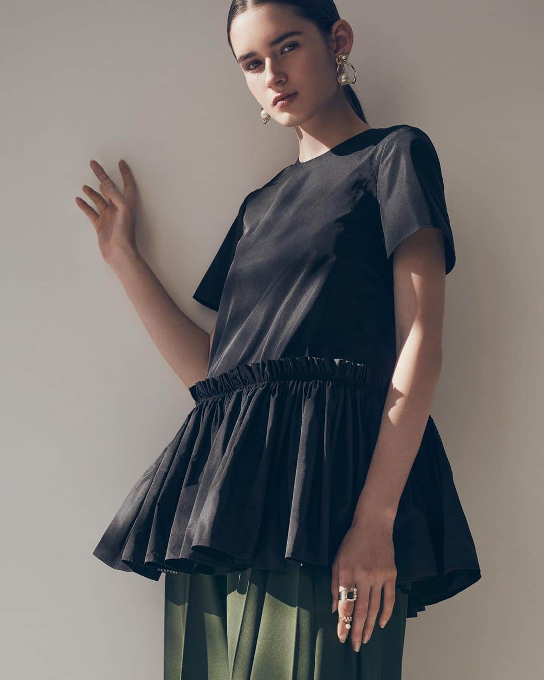 アディアムのインスタグラム：「Spring Wardrobe. Discover the #ADEAM Spring Summer 2023 Collection at ADEAM.com.」