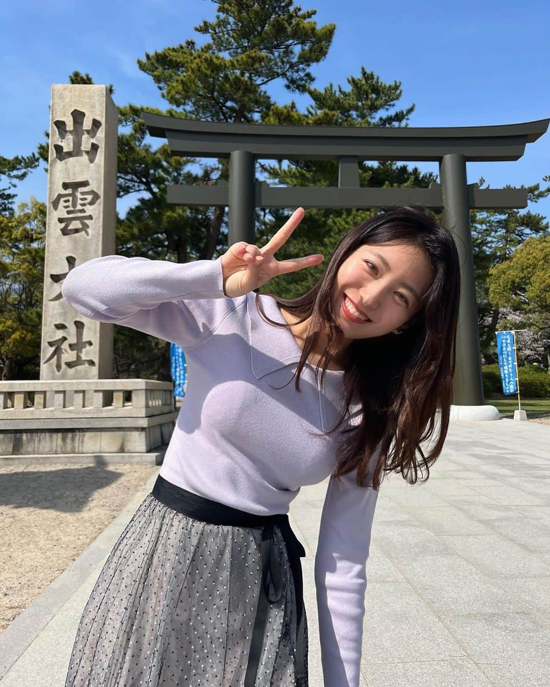 のインスタグラム：「⛩  島根上陸！ 初の出雲大社は桜が満開でした🌸」