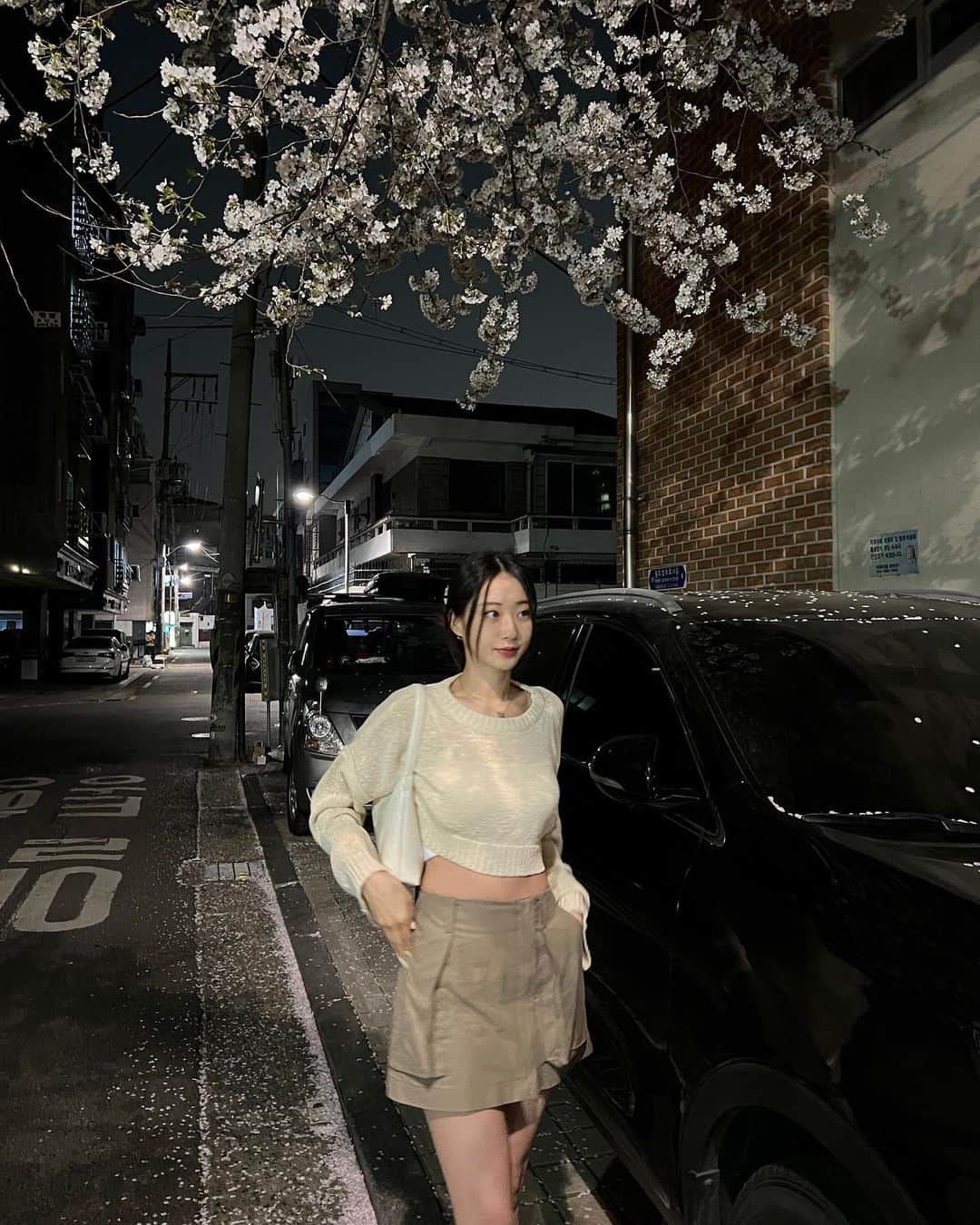 ギョンリ さんのインスタグラム写真 - (ギョンリ Instagram)「비 오기전에 많이 볼구야..🌸」4月1日 21時03分 - gyeongree