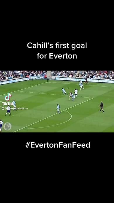 ティム・ケーヒルのインスタグラム：「First of many goals for my club @everton in the @premierleague 💙⚽️  Reposted from @theevertonway On the 11th of September 2004 @tim_cahill scored his first goal for @everton on his second appearance as a @premierleague player against @mancity at the city of Manchester stadium.   #EFC #Everton #EvertonFC #TimCahill #TheEvertonWay #instagood #viral #instagram #insta」